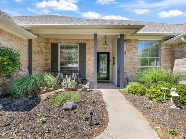 218 Granada Calle St, Granbury, TX 76049