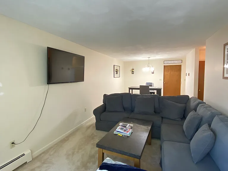 373 Lexington St #2 — Photo 3