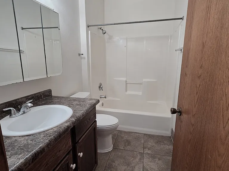617 Rose St — Photo 7