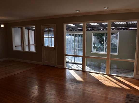 4th image of 2300 Fleetwood Dr
