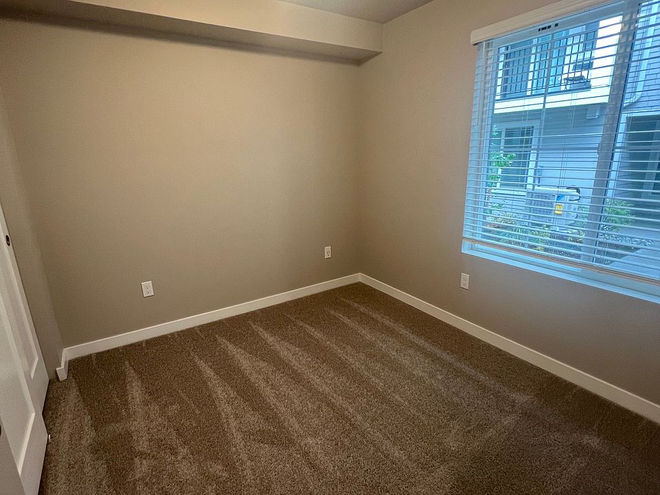 1st image of 13730 Manor Way #E