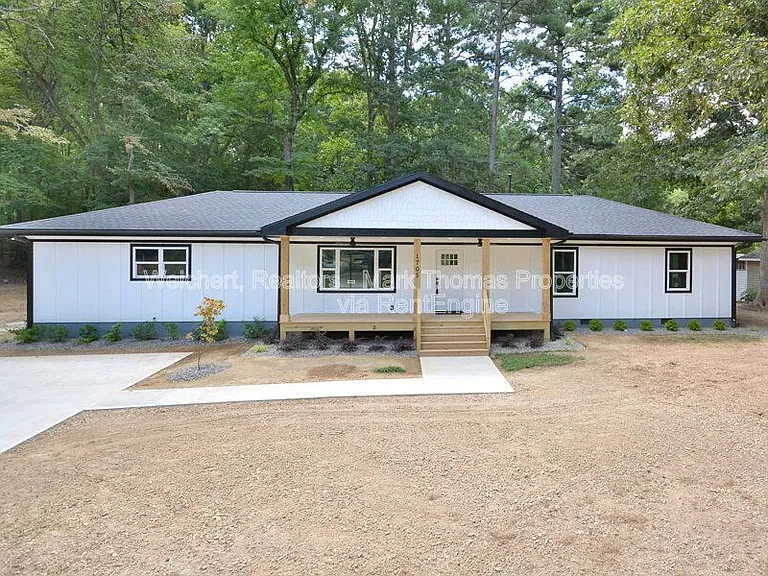 1705 Mason Rd — Photo 2