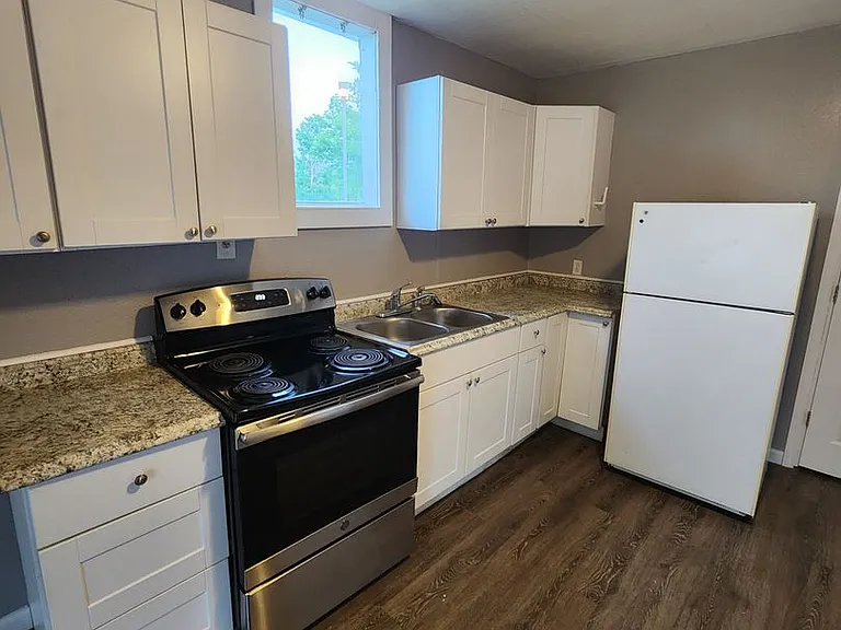 1512 Lafayette Ave — Photo 9