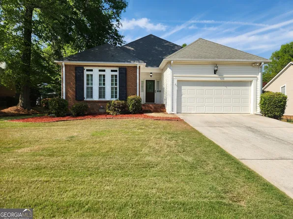 160 Fenwyck Cmns, Fayetteville, GA 30214