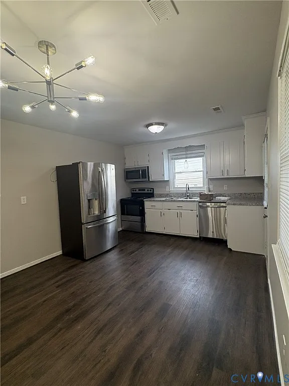 4 bed, 2.0 bath, 1350 sqft, $2,395 — Photo 3