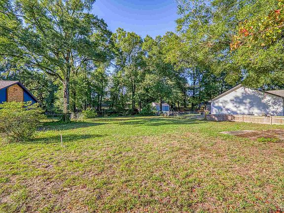 5th image of 7807 Oak Forest Dr