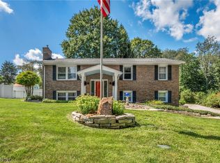 2737 Highline Dr, Mogadore, OH 44260