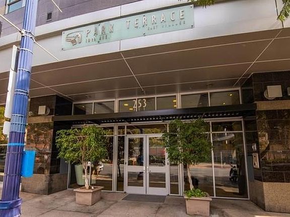 5th image of 253 10th Ave Unit 728