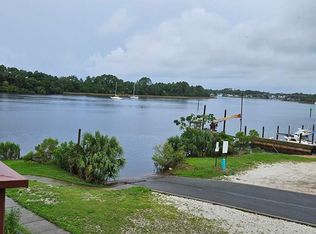 401 Saint James Ave #11, Carrabelle, FL 32322