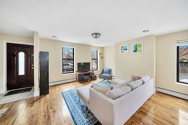 Sold by Compass | media 3