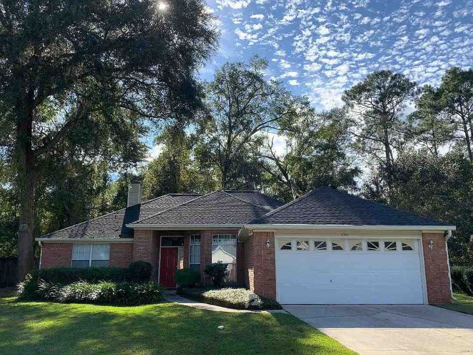 1st image of 131 Sugar Plum Dr