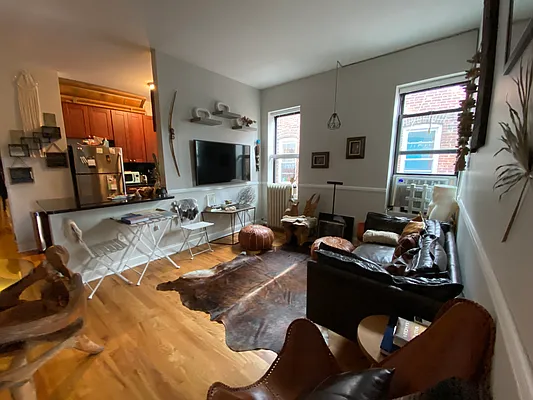 Rented by Mdays Realty | media 19