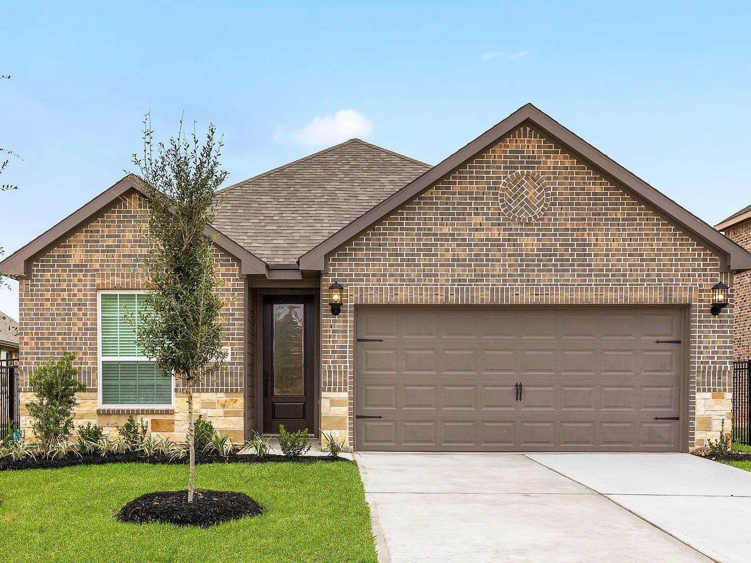 3 bed, 2.0 bath, 1593 sqft, $2,960 — Photo 1