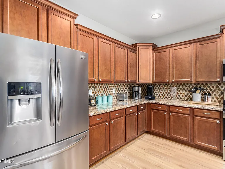 2695 E Rakestraw Ln — Photo 25