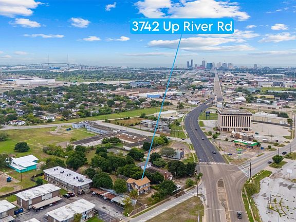 4th image of 3742 Up River Rd