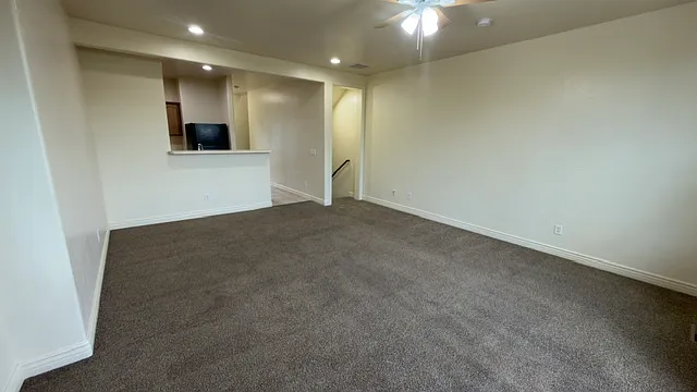 1238 E Jen Dr — Photo 8
