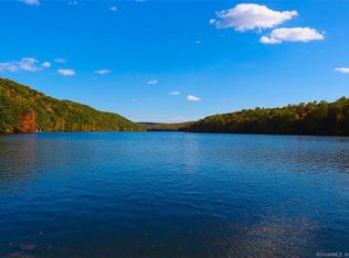 43 Old Bridge Rd, Brookfield, CT 06804