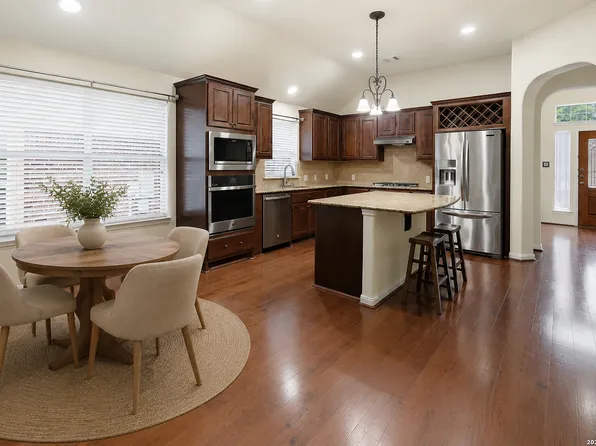 3350 HIGHLINE TRL, San Antonio, TX 78261
