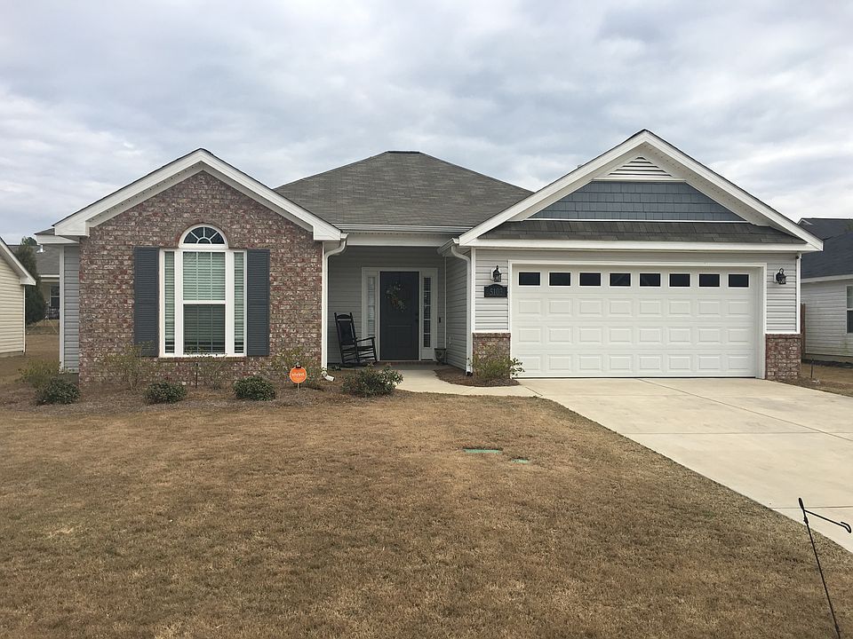 Well maintained 1 owner home