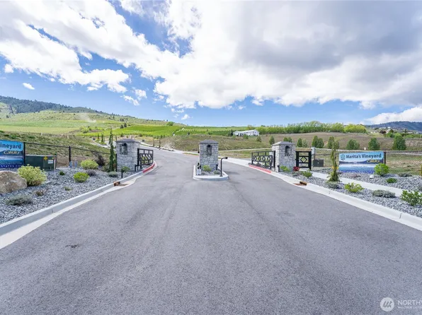 144 Loretta Lane, Chelan, WA 98816