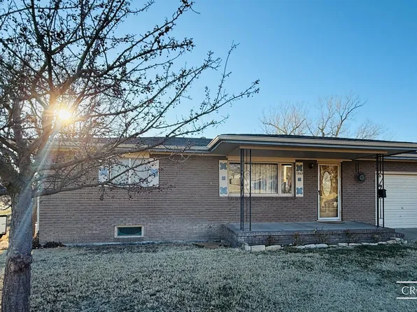 1303 9th Ave, Dodge City, KS 67801