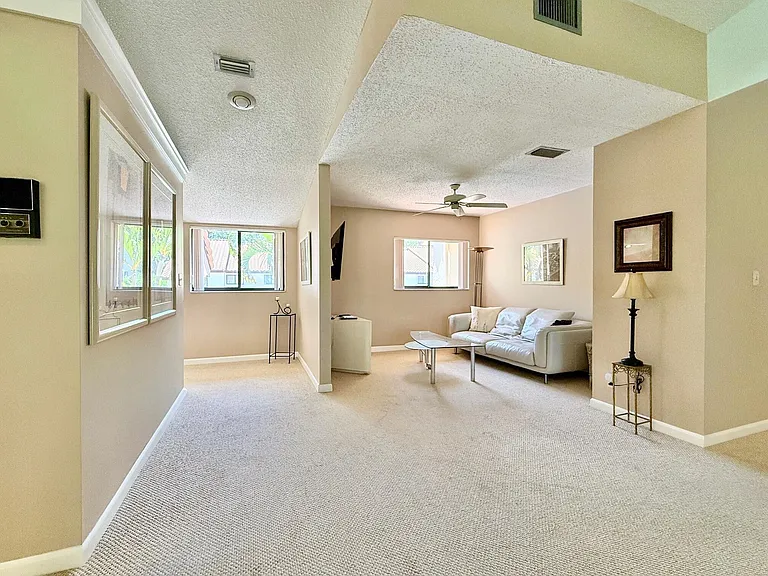 10678 Ocean Palm Way #202 — Photo 4