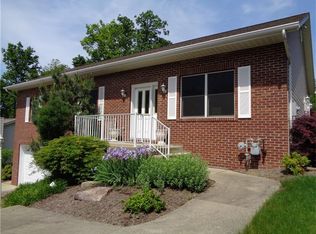 7 Hoyt Dr, Indiana, PA 15701