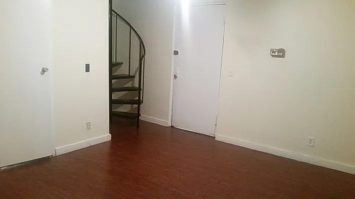 Rented by New York Residence | media 35