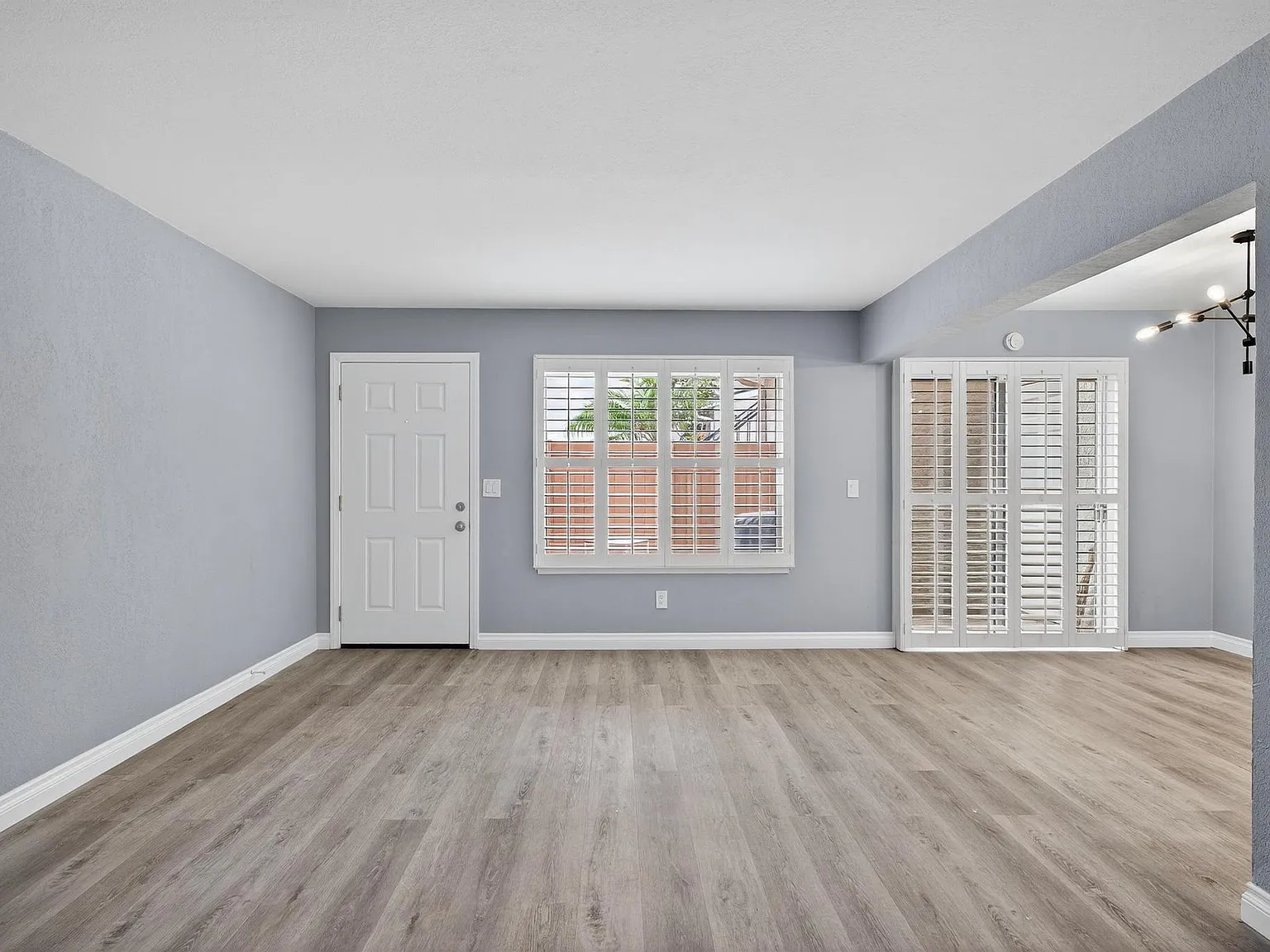 2 bed, 904 sqft, $2,995 — Photo 4