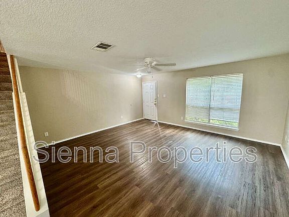 2nd image of 398 Paddington Dr