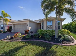 2714 Merida Ln, Cape Coral, FL 33909