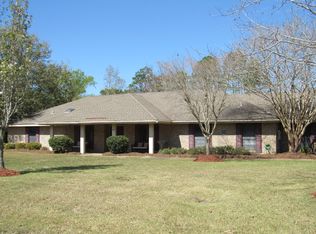 15 Davis Bayou Cres, Ocean Springs, MS 39564