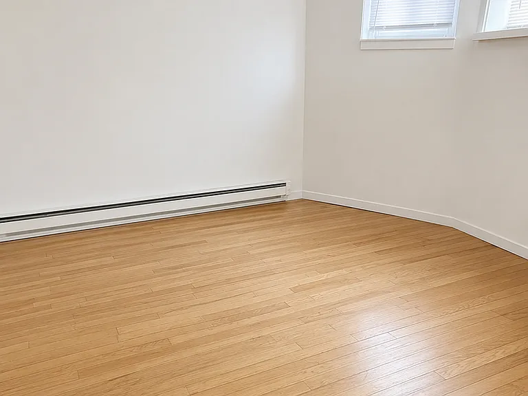 1055 W Grace St #G — Photo 3