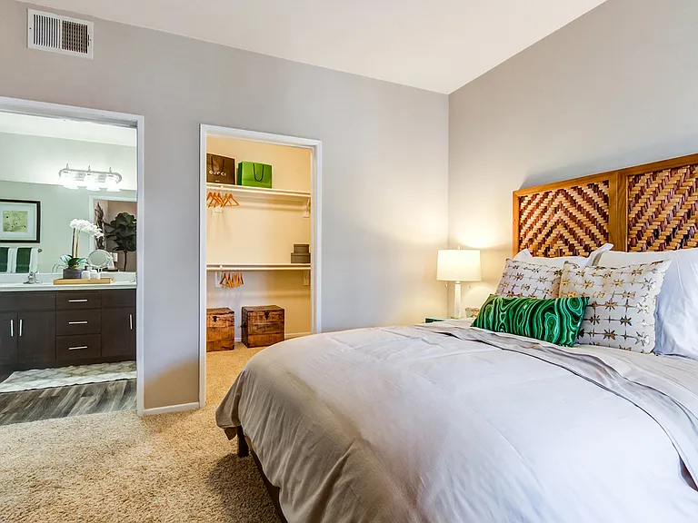 The Promenade Rio Vista Apartments — Photo 58