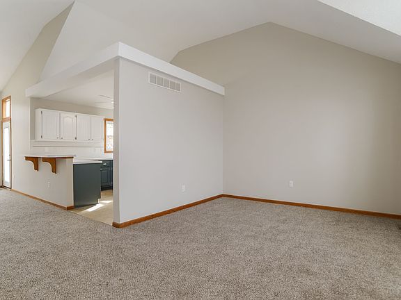 5th image of 6425 Chouteau St #840732
