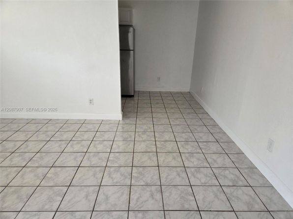 6147 Arthur St APT 2