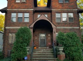 2297 S Overlook Rd, Cleveland, OH 44106