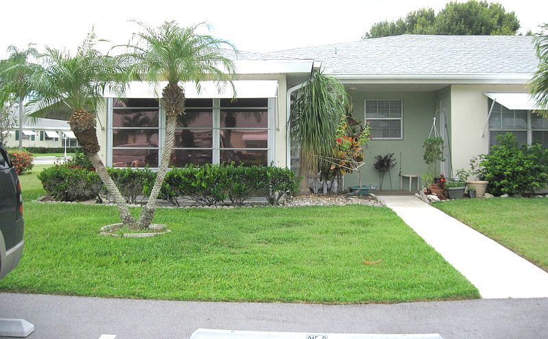 1st image of 915 Savannas Point Dr APT A