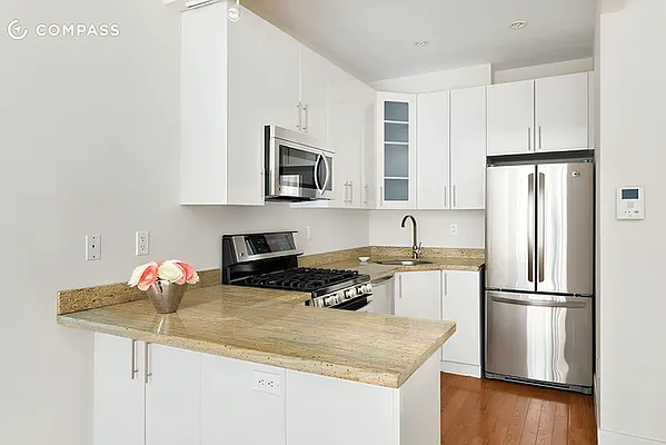 Rented by Compass | media 7