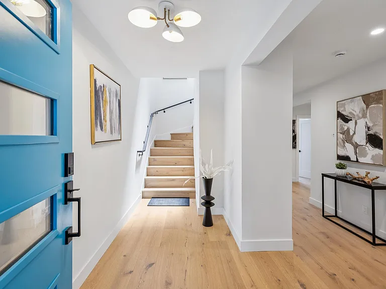397 Mangels Ave — Photo 5