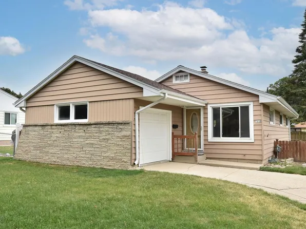 7446 West Burdick AVENUE, Milwaukee, WI 53219