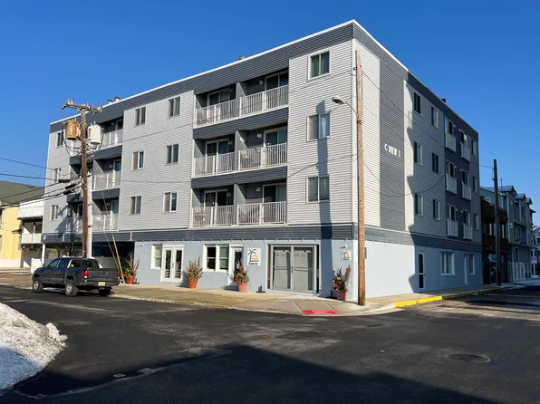 23 38th St APT 201, Sea Isle City, NJ 08243