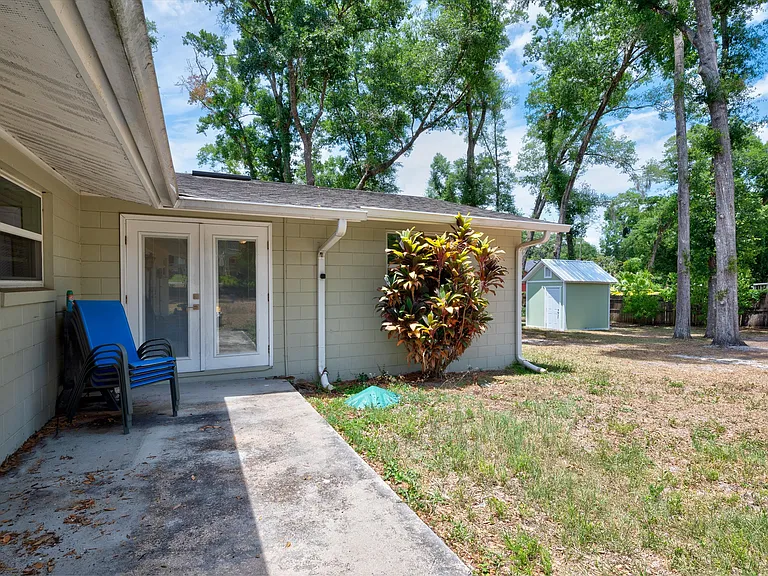 878 Evergreen Ave — Photo 24