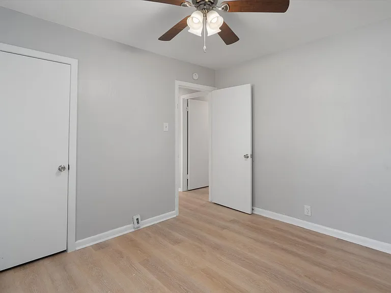 1012 Barbara Dr #B — Photo 17