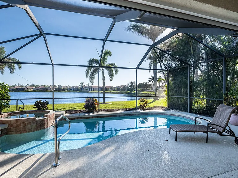 6571 Talon Bay Dr — Photo 3