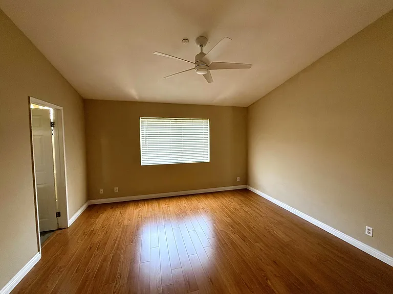 7414 Western Bay Dr — Photo 14