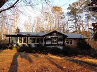 7125 Iron Bridge Rd, North Chesterfield, VA 23234