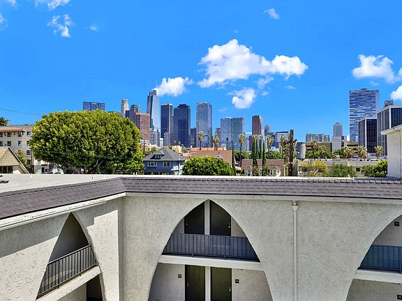 4th image of 930 S Bonnie Brae St APT 111