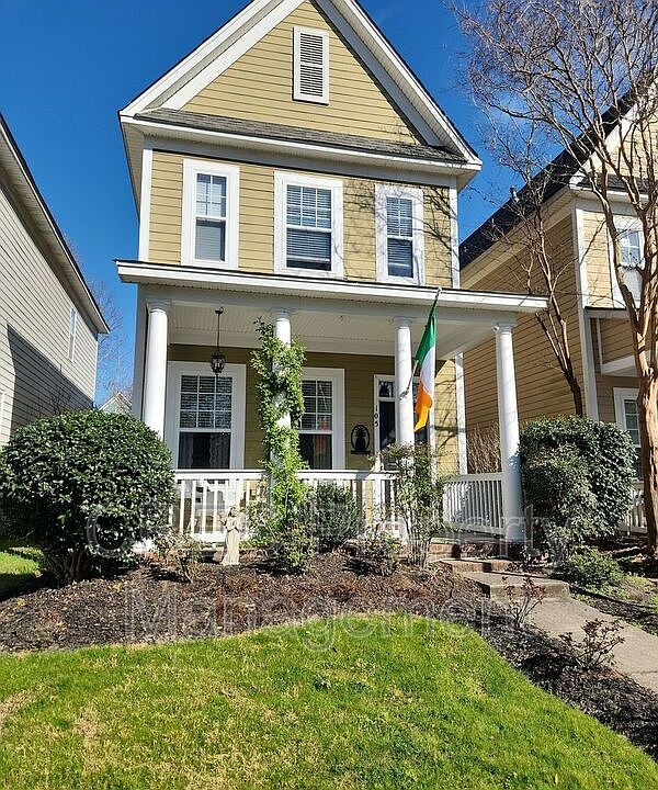 1st image of 105 Barberry St