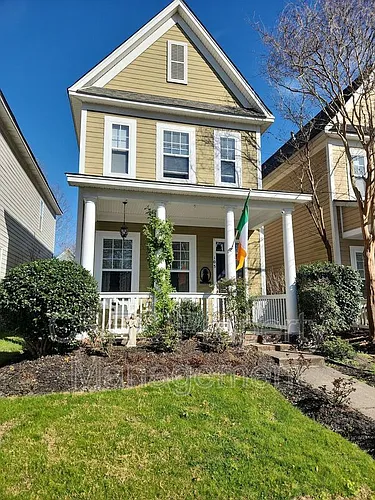 105 Barberry St Photo 1